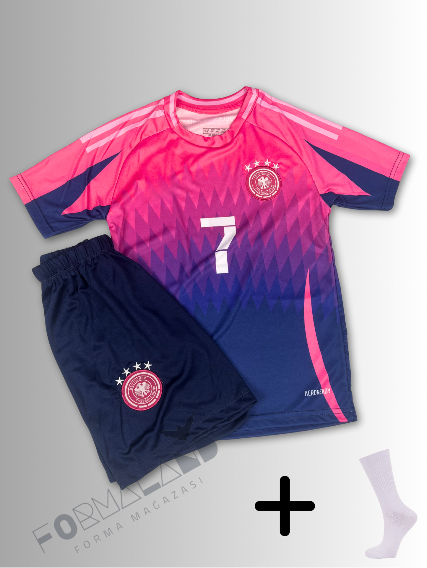 Almanya 2024 Havertz Milli Takım Çocuk Forması 3lü set(Şort-Çorap-Bileklik) (Pembe)